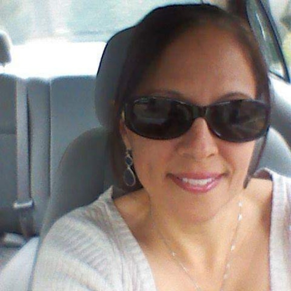 Meet your Posher, Christy - Picture 1 of 1